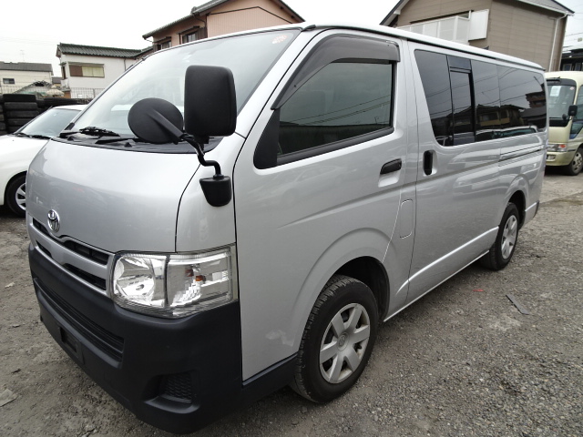 toyota hiace kdh201