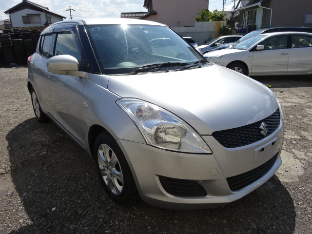2012/5 SUZUKI SWIFT ZC72S 1200cc ZC72S-150539