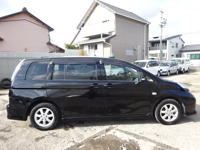 Toyota isis 2013