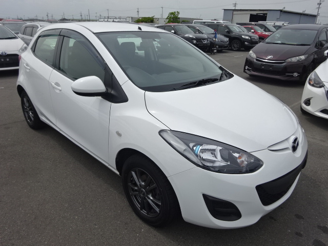 2013/APR Auction Grade4!!! MAZDA DEMIO DEJFS 1300cc DEJFS-153075