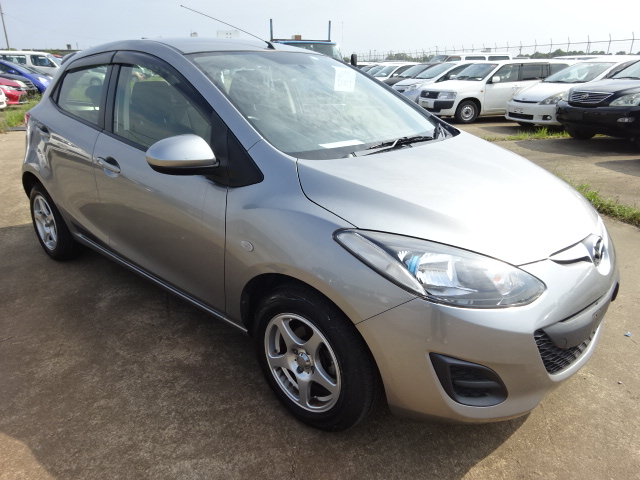 2013/JUL/Auction Grade:4 DEMIO DEJFS 1300cc DEJFS-156440