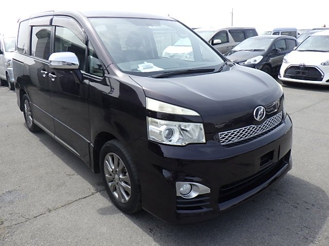 2012YEAR/AUG TOYOTA VOXY MODEL:DBA-ZRR70W 2000CC ZRR70-0526544